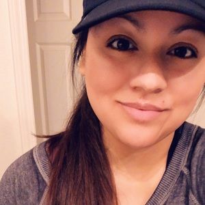 Meet your Posher, Leslie